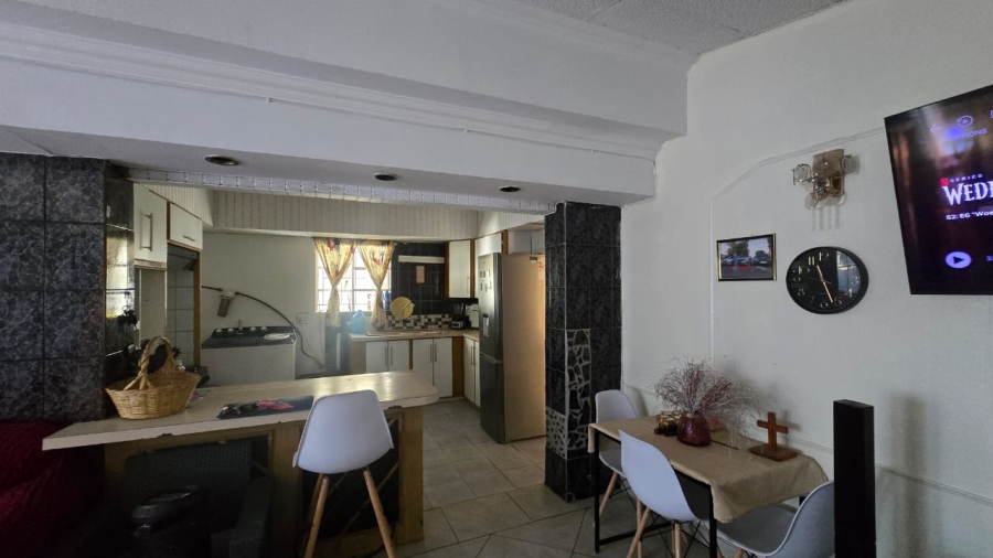 3 Bedroom Property for Sale in Roodepan Northern Cape